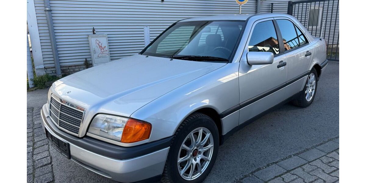 Mercedes-Benz C 180 193.000 km 4.999 &euro; Düren 52349