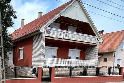 Haus Merzenich - 7 Zimmer, 255 m&sup2;, 240.000&euro; | Angebot:25383487