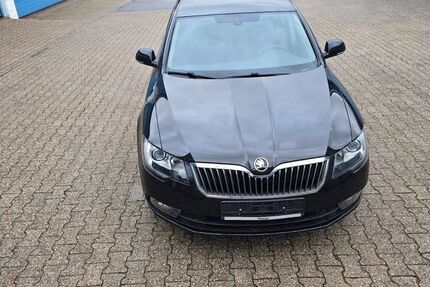 Skoda Superb 90.000 km 6.999 &euro; Aachen 52068