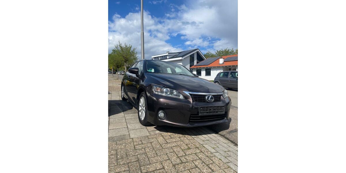 Lexus CT 200h 199.756 km 9.800 &euro; Herzogenrath 52134