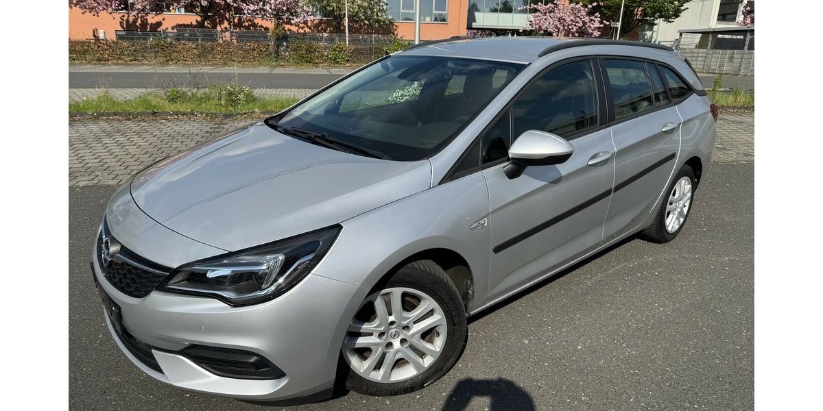 Opel Astra Klima Navi Temp CarPlay 1.Hd 37.000 km !!! 37.000 km 13.000 &euro; Erftstadt 50374