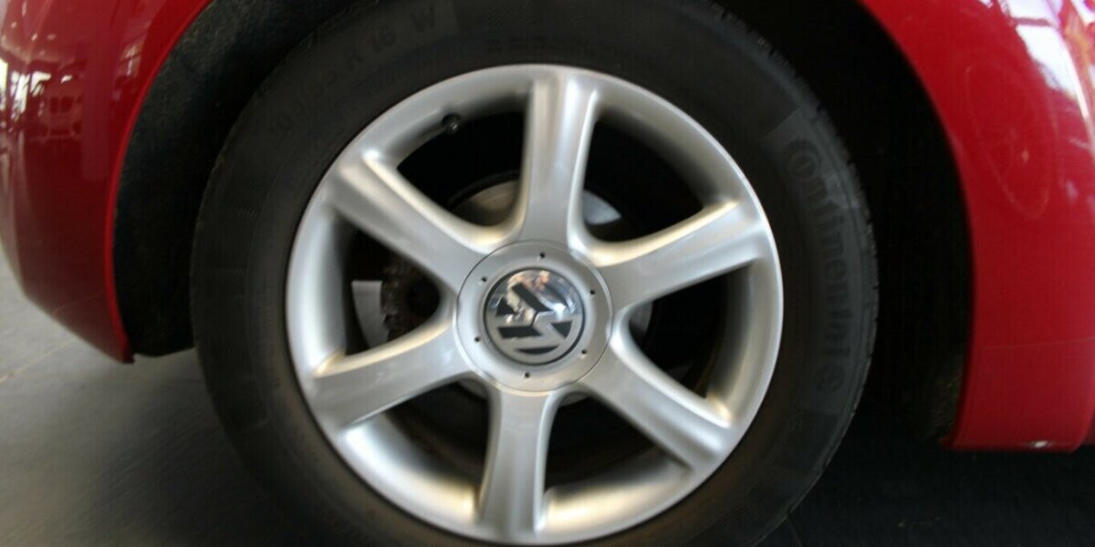 VW New Beetle 1.4 Freestyle 84.264 km 5.980 &euro; Euskirchen 53881