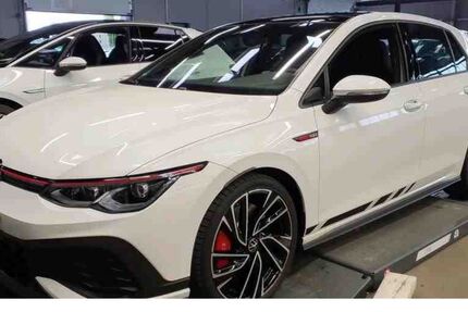 VW Golf 11.659 km 35.670 &euro; Aachen 52078