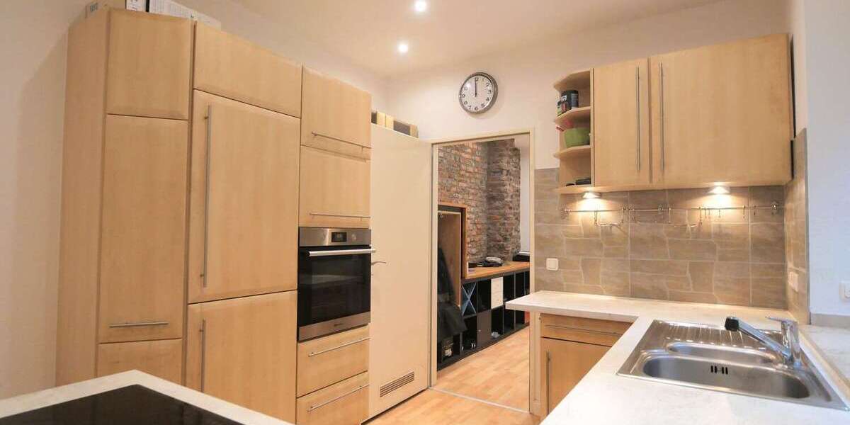 Etagenwohnung Aachen Burtscheid - 1 Zimmer, 77 m&sup2;, 225.000&euro; | Angebot:25023661