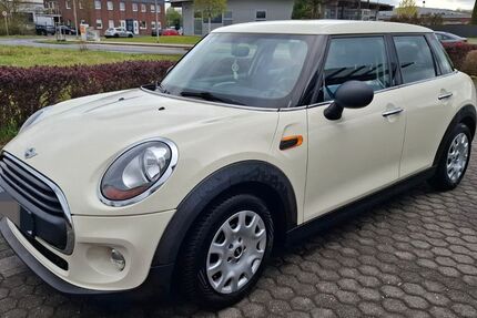 Mini ONE 66.800 km 9.500 &euro; Jülich 52428