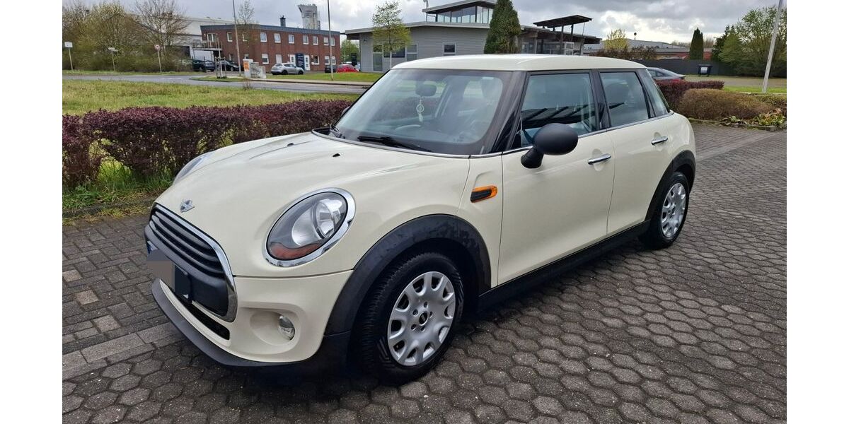 Mini ONE 66.800 km 9.500 &euro; Jülich 52428