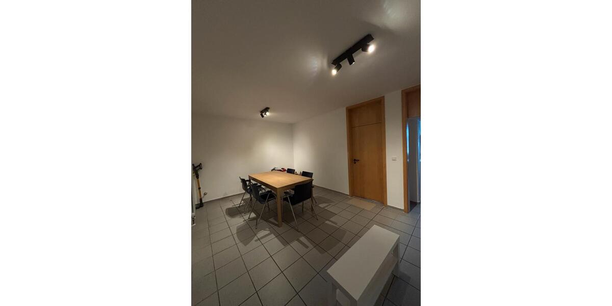 Etagenwohnung Aachen Aachen-Mitte - 5 Zimmer, 50 m&sup2;, 460&euro; | Angebot:25591773