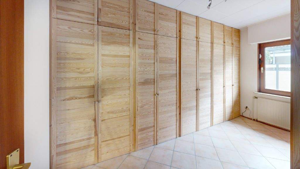 Einfamilienhaus Erftstadt Lechenich - 5 Zimmer, 140 m&sup2;, 350.000&euro; | Angebot:25744810