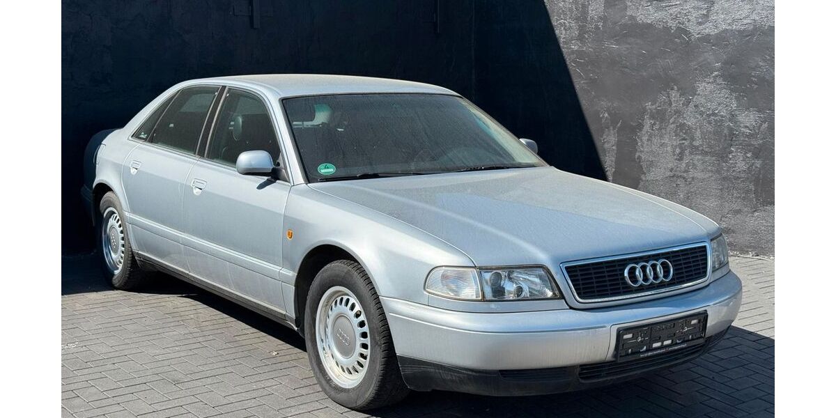Audi A8 98.000 km 7.900 &euro; Euskirchen 53879