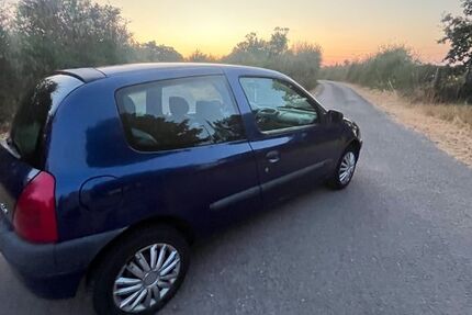 Renault Clio 90.000 km 1.600 &euro; Düren 52353