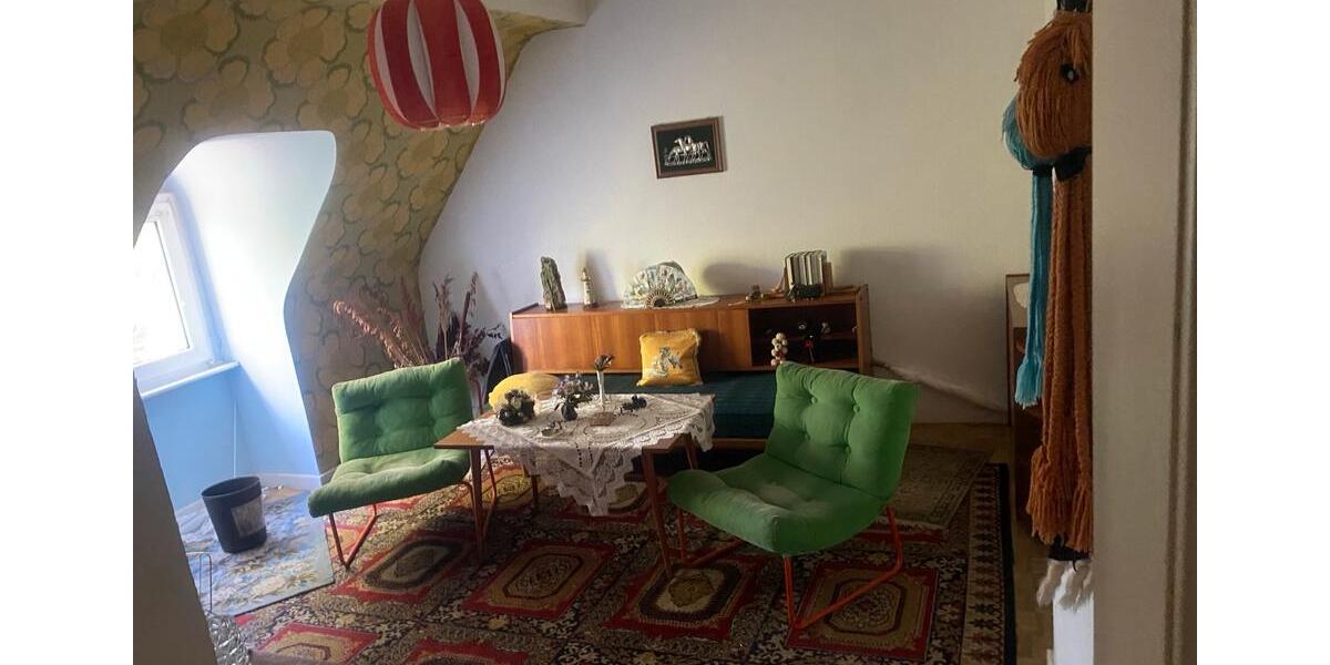 Dachgeschoßwohnung Aachen Aachen-Mitte - 6 Zimmer, 138 m&sup2;, 140.000&euro; | Angebot:26409878