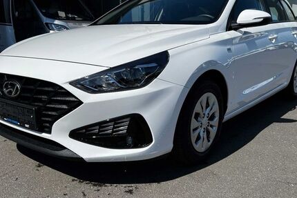 Hyundai i30 44.382 km 19.680 &euro; Düren 52351