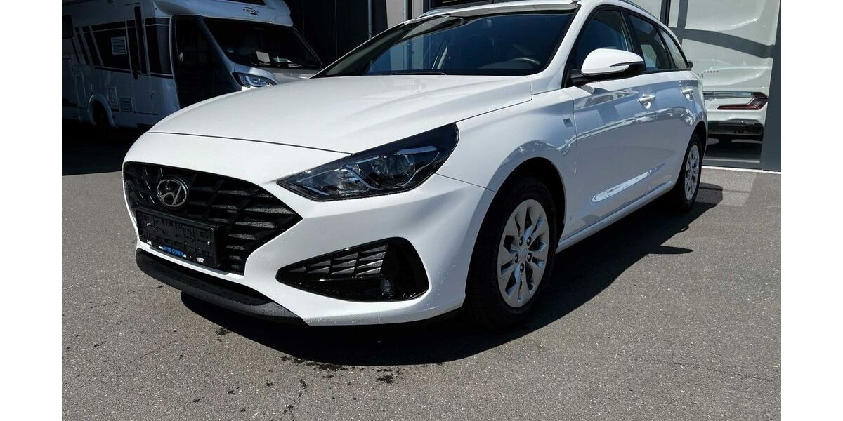 Hyundai i30 44.382 km 19.680 &euro; Düren 52351