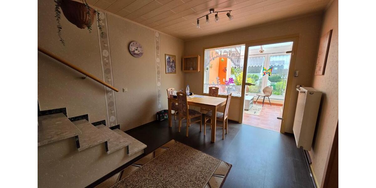 Reihenhaus Erftstadt - 5 Zimmer, 93 m&sup2;, 289.000&euro; | Angebot:24069878