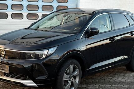 Opel Grandland (X) 122.000 km 14.900 &euro; Düren 52353