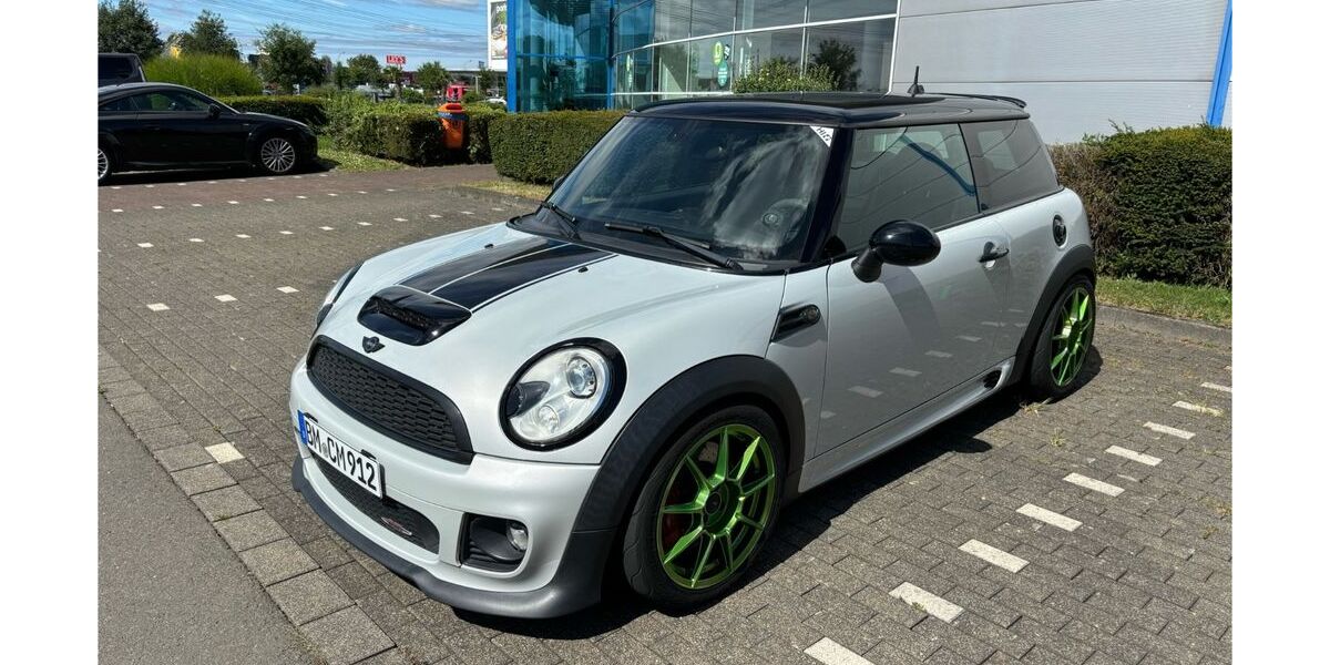 Mini John Cooper Works 82.354 km 12.670 &euro; Hürth 50354