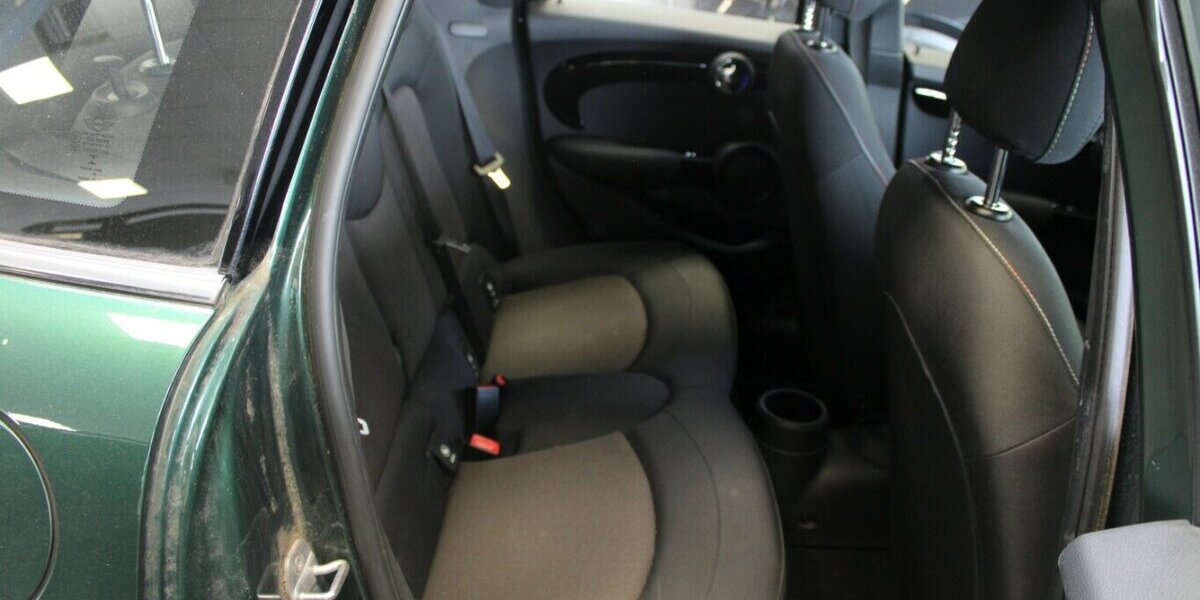 Mini Cooper 5-Türig 105.296 km 10.780 &euro; Euskirchen 53881