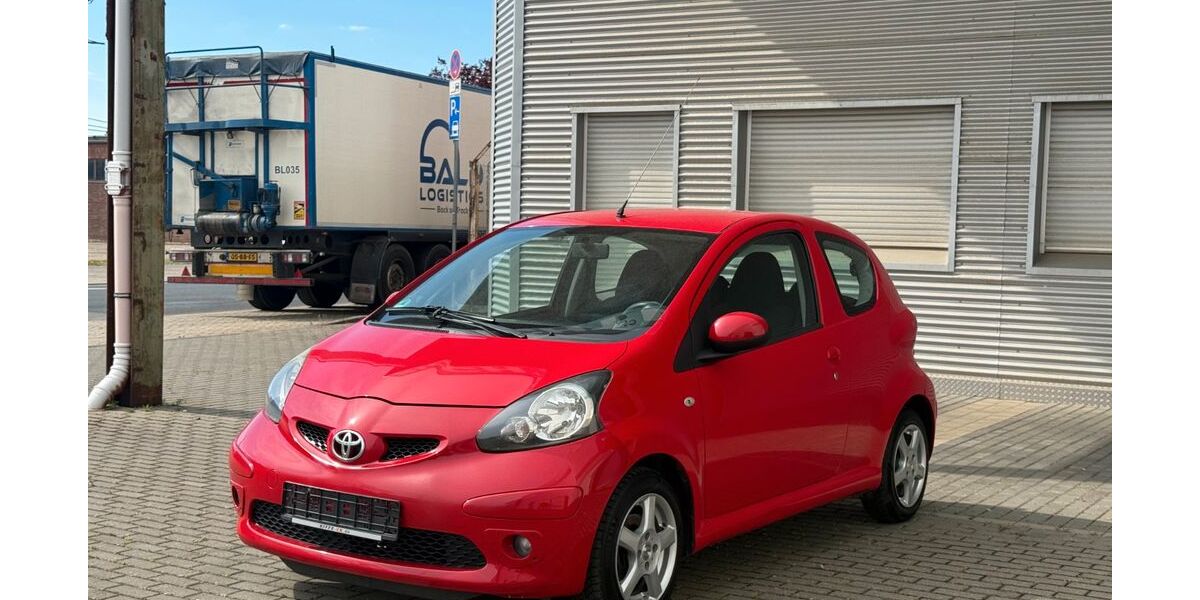 Toyota Aygo (X) 169.534 km 2.500 &euro; Düren 52351