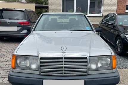 Mercedes-Benz 300 210.000 km 11.999 &euro; Eschweiler 52249