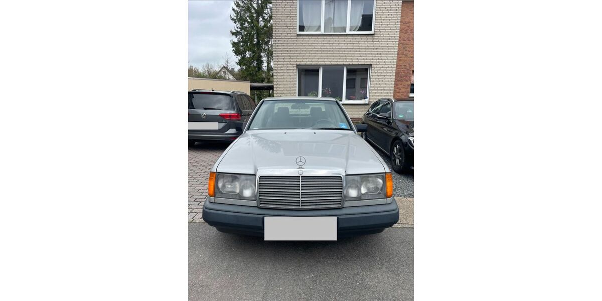 Mercedes-Benz 300 210.000 km 11.999 &euro; Eschweiler 52249