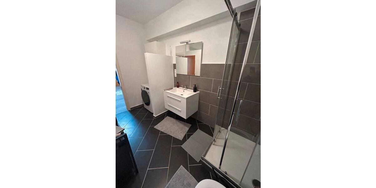 Etagenwohnung Hürth - 3 Zimmer, 111 m&sup2;, 1.400&euro; | Angebot:25333210