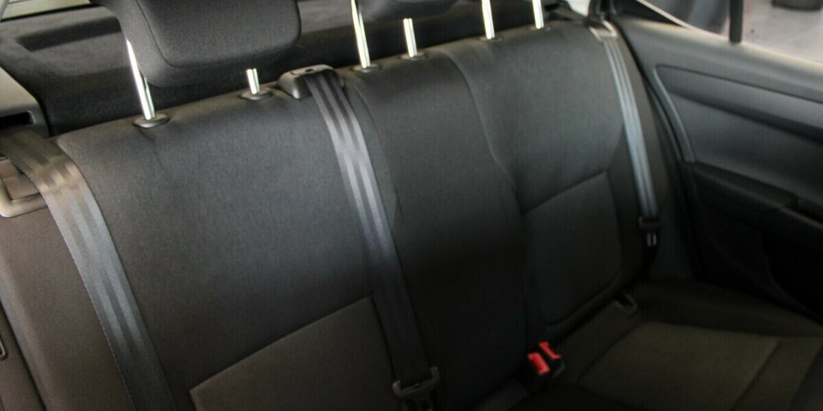 Skoda Fabia 1.0 MPI Cool Edition 66.971 km 7.980 &euro; Euskirchen 53881