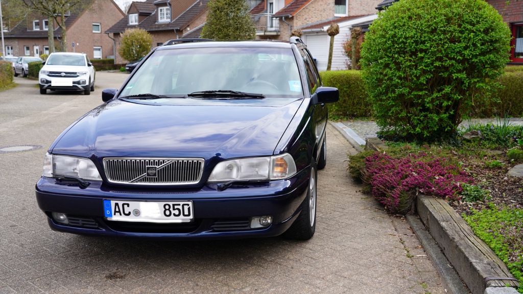 Volvo 850 232.638 km 6.200 &euro; Wuerselen 52146
