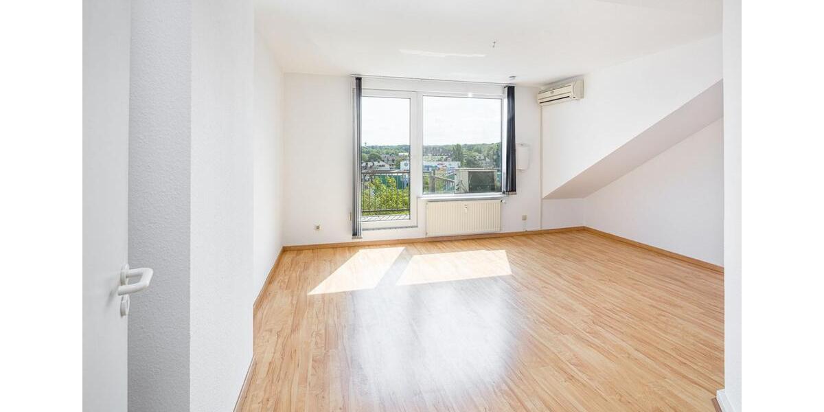 Dachgeschoßwohnung Aachen Aachen-Mitte - 2 Zimmer, 67 m&sup2;, 750&euro; | Angebot:25257699