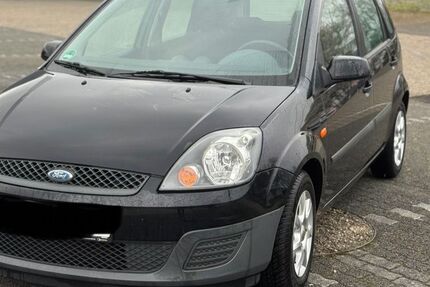 Ford Fiesta 60.000 km 2.490 &euro; Aachen 52068