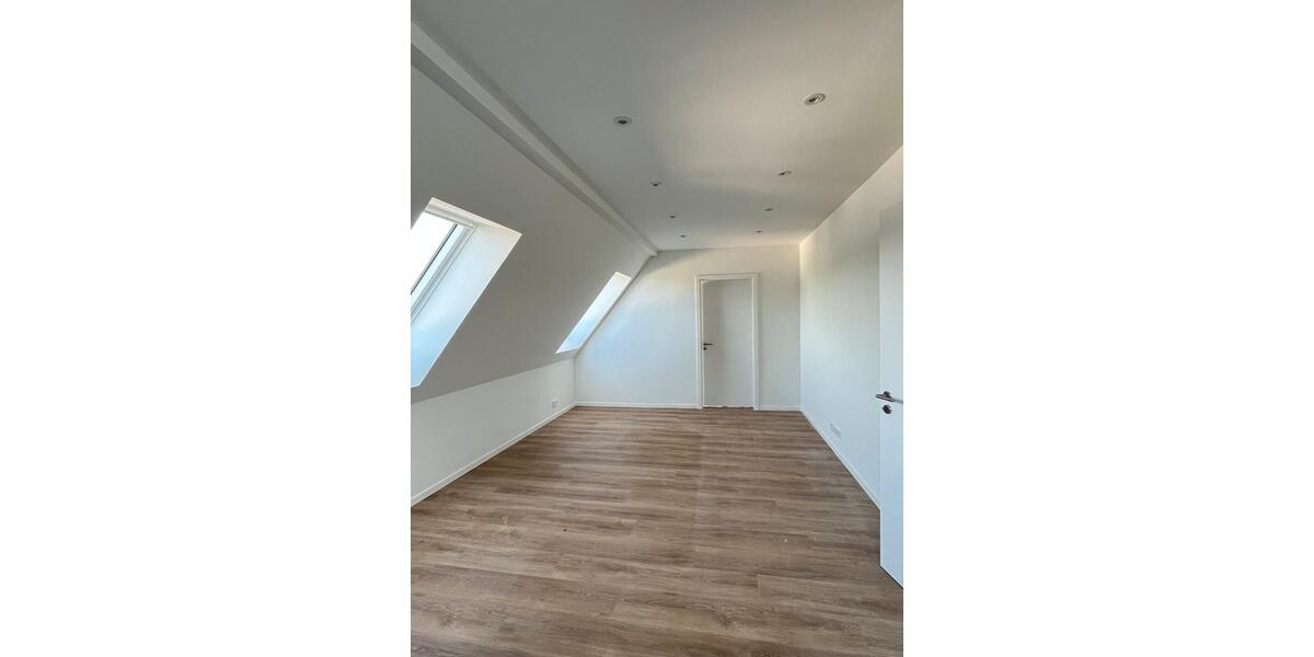 Doppelhaushälfte Erftstadt - 5 Zimmer, 152 m&sup2;, 1.895&euro; | Angebot:26553652