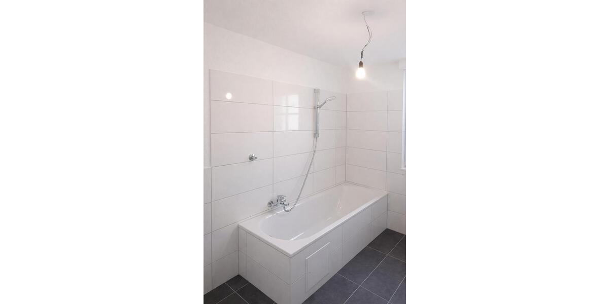 Etagenwohnung Düren Mariaweiler-Hoven - 4 Zimmer, 127 m&sup2;, 950&euro; | Angebot:25416460