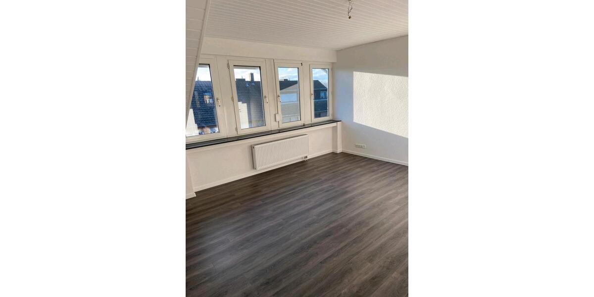 Dachgeschoßwohnung Würselen - 3 Zimmer, 85 m&sup2;, 1.130&euro; | Angebot:25330986