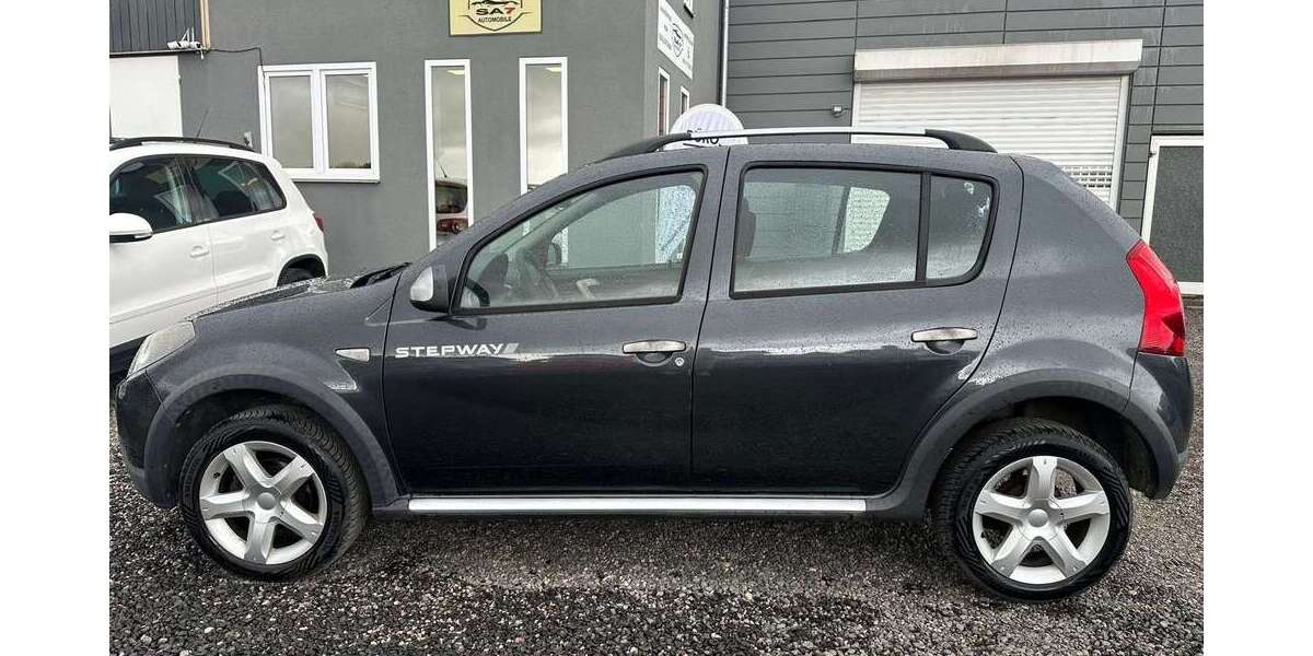 Dacia Sandero 100.000 km 3.890 &euro; Euskirchen 53881
