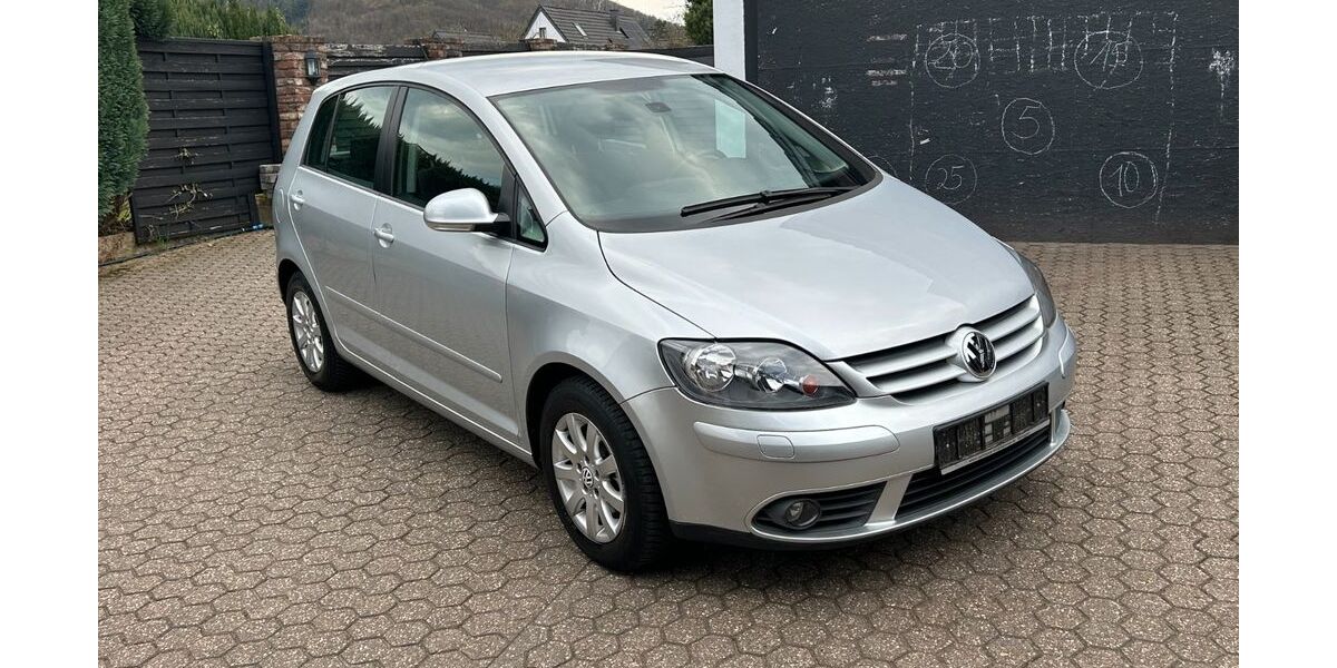 VW Golf Plus 103.896 km 4.899 &euro; Kreuzau 52372