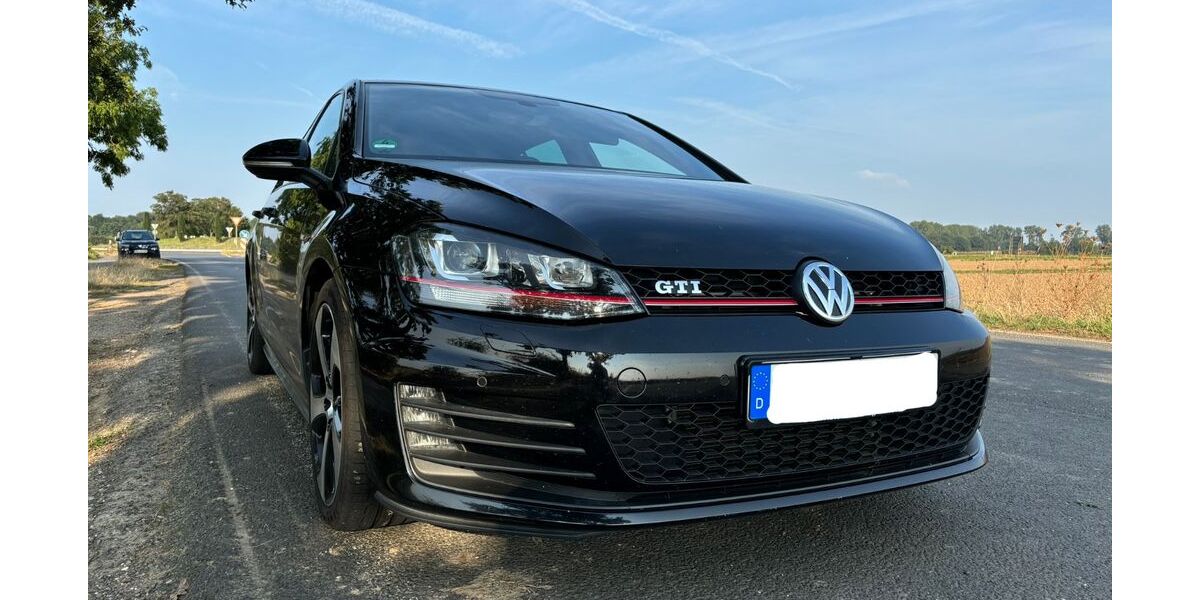 VW Golf 142.000 km 18.210 &euro; Aldenhoven 52457