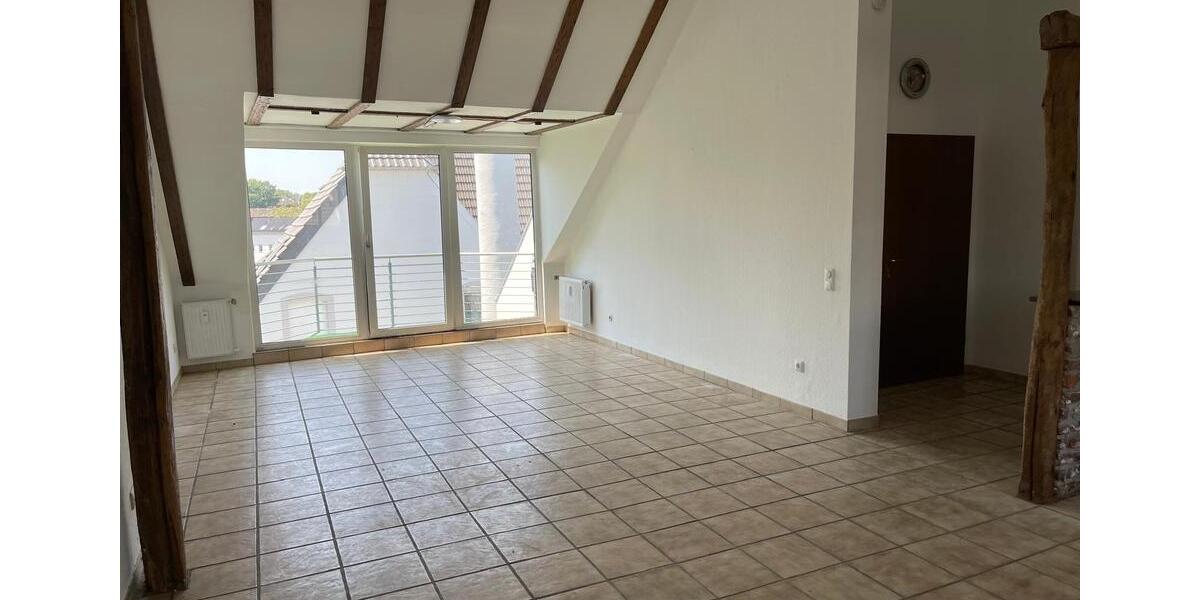 Etagenwohnung Stolberg (Rheinland) - 2 Zimmer, 100 m&sup2;, 850&euro; | Angebot:25478924