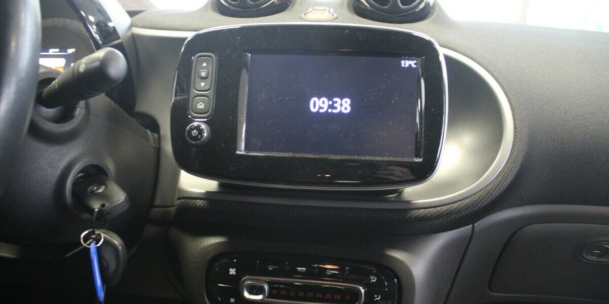 Smart ForFour Passion Navi - Kamera - Shz. 91.037 km 7.980 &euro; Euskirchen 53881