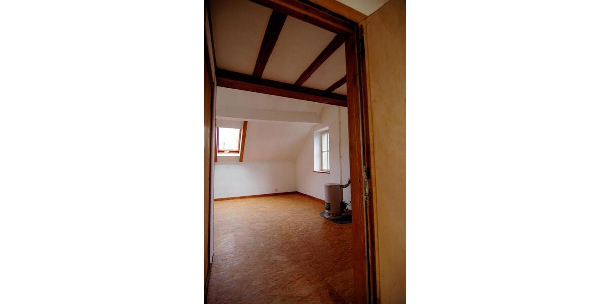 Dachgeschoßwohnung Aachen Aachen-Mitte - 2 Zimmer, 90 m&sup2;, 660&euro; | Angebot:25960086