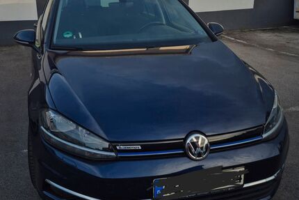 VW Golf 88.500 km 13.900 &euro; Würselen 52146