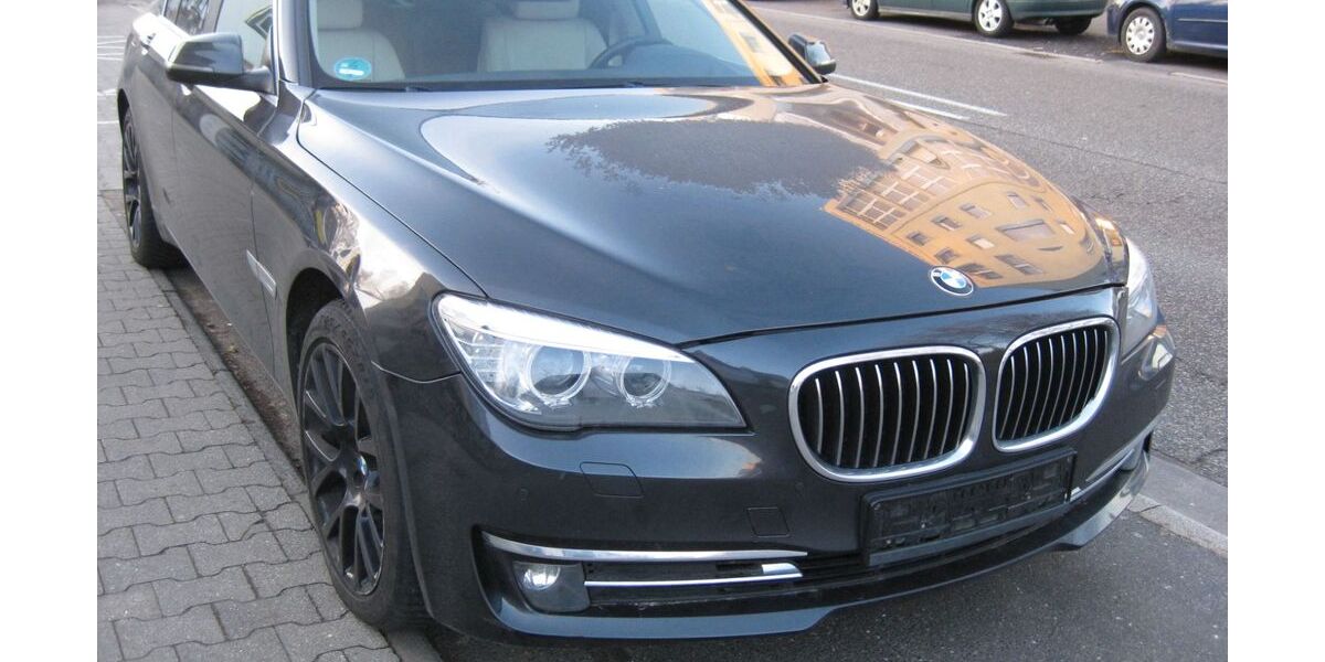 BMW 730 320.000 km 10.500 &euro; Elsdorf 50189