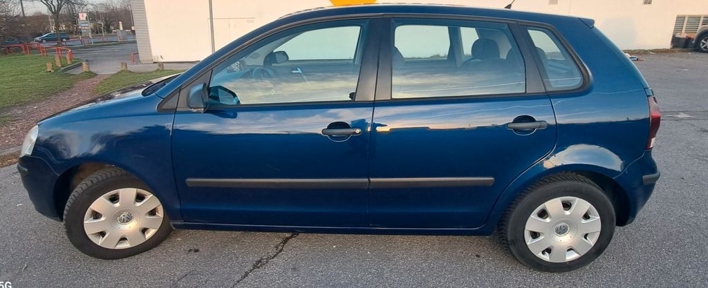 VW Polo 106.550 km 2.300 &euro; Aachen 52080