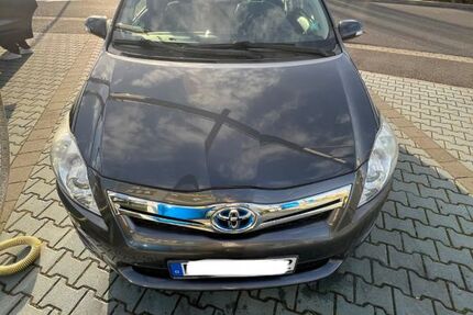 Toyota Auris Touring Sports 197.500 km 7.000 &euro; Aachen 52078