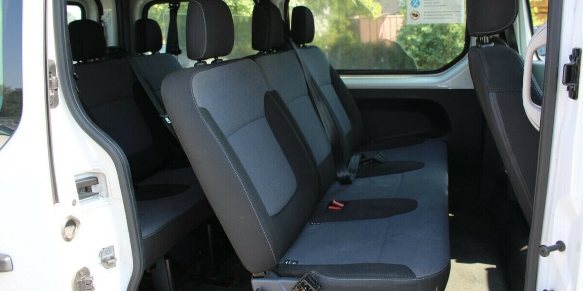 Opel Vivaro 1.6 D L1H1 8-Sitzer 189.128 km 8.980 &euro; Euskirchen 53881