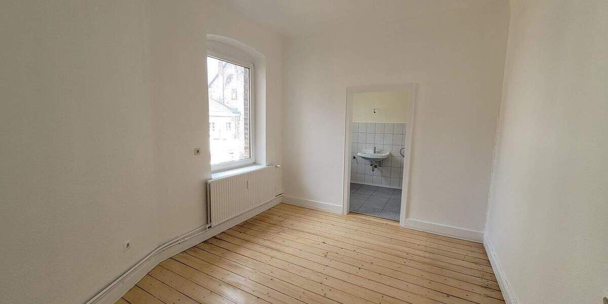 Etagenwohnung Stolberg - 4 Zimmer, 95 m&sup2;, 850&euro; | Angebot:25689244
