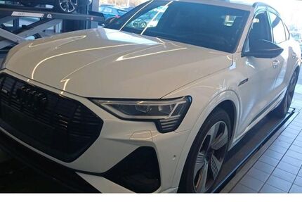 Audi e-tron 56.125 km 39.770 &euro; Aachen 52078