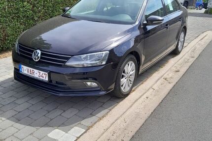 VW Jetta 74.800 km 9.900 &euro; aachen 52068