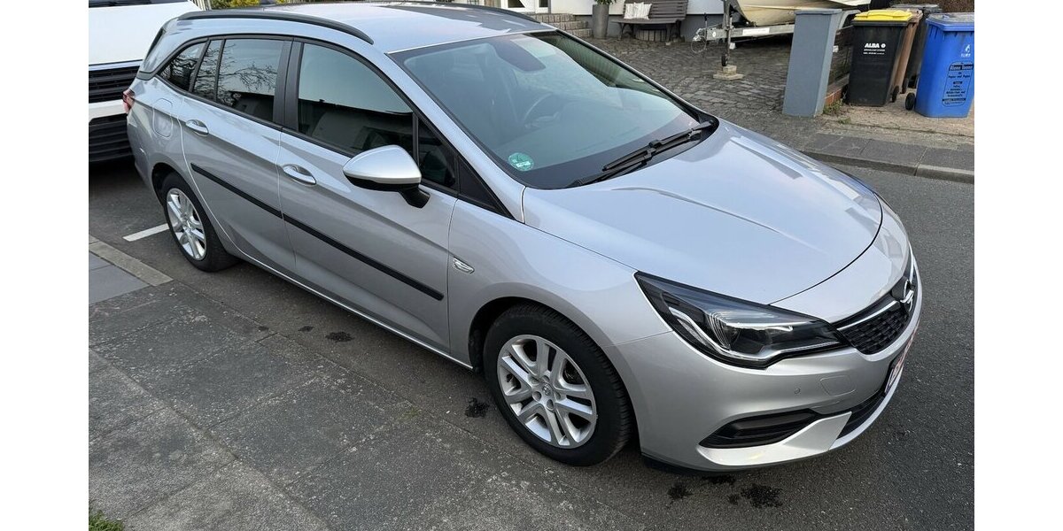 Opel Astra Klima Navi Temp CarPlay 1.Hd 37.000 km !!! 37.000 km 13.000 &euro; Erftstadt 50374
