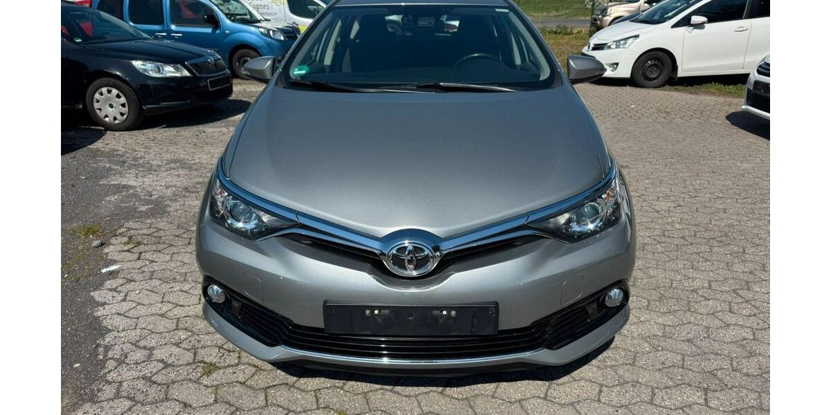 Toyota Auris 170.938 km 7.899 &euro; Euskirchen 53879