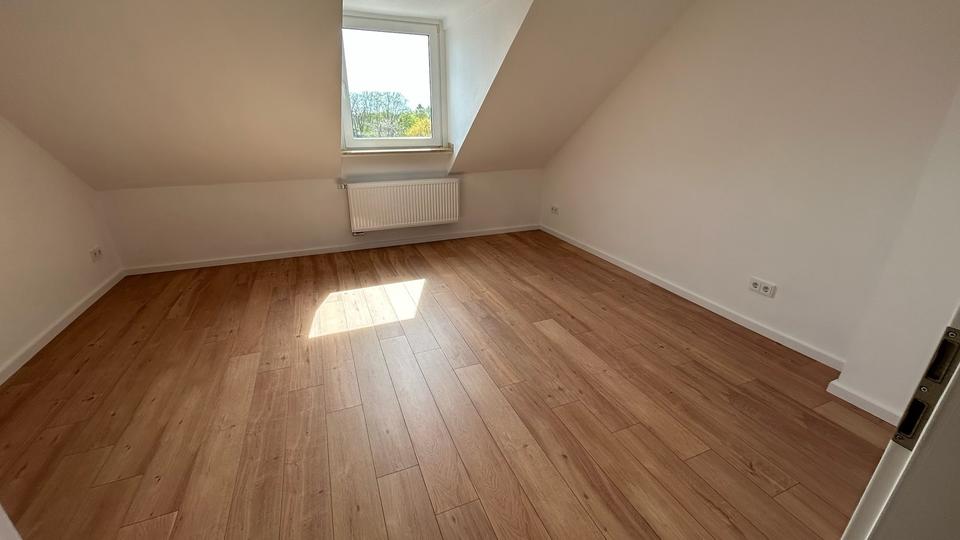 Dachgeschoßwohnung Düren - 3 Zimmer, 60 m&sup2;, 690&euro; | Angebot:26614515