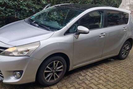 Toyota Verso 269.000 km 5.300 &euro; Eschweiler 52249